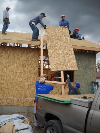 Thrivent Builds volunteer roof decking crew