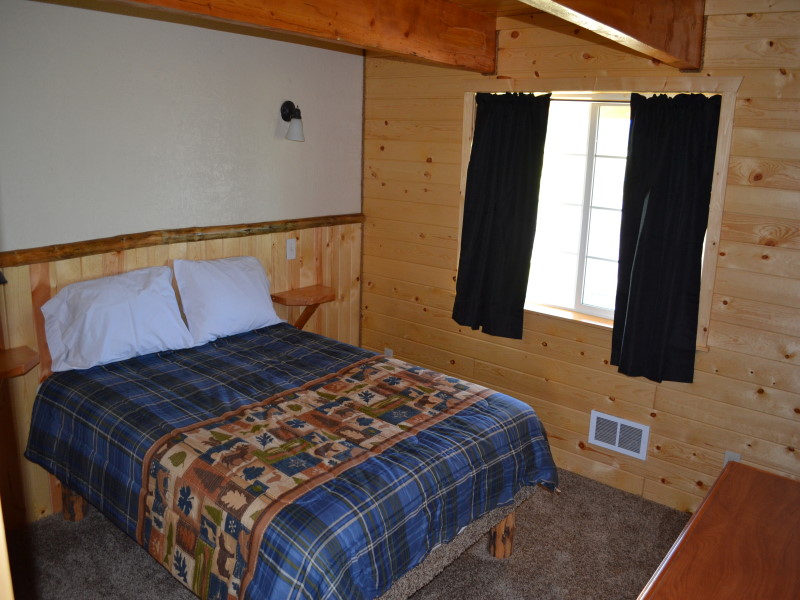 Ponca Creek Inn - Island Park, Yellowstone Cabin