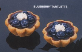 artificial desserts pies cakes