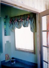 Bathroom Window Treatment